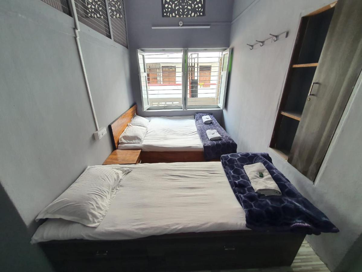 אאורנגבד Hotel Family Stay Beside Railway Station מראה חיצוני תמונה