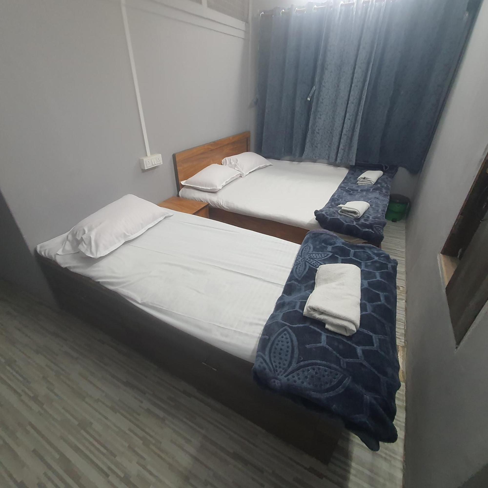 אאורנגבד Hotel Family Stay Beside Railway Station מראה חיצוני תמונה